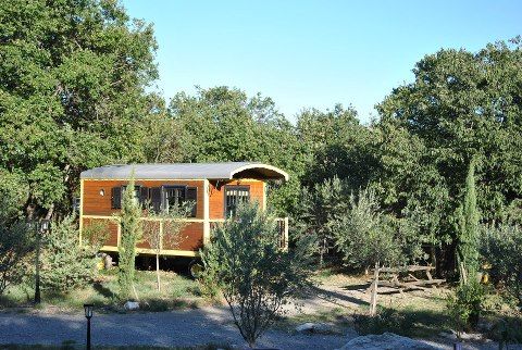 Roulottes et cabanes de charme dans le ... 