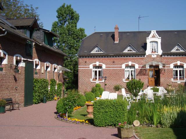 Photo Chambre d'hte Hattencourt La fontaine aux iris