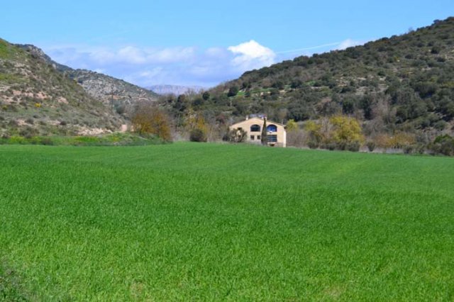 Casa rural aislada mol de tartareu