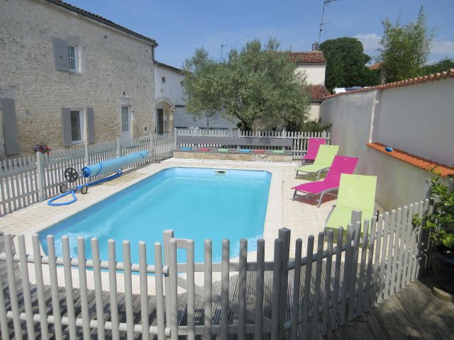 Photo 2 chambres simples et 2 chambres familiales Thaire Le nid des huppes